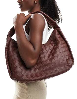 Glamorous oversized woven shoulder bag in dark brown