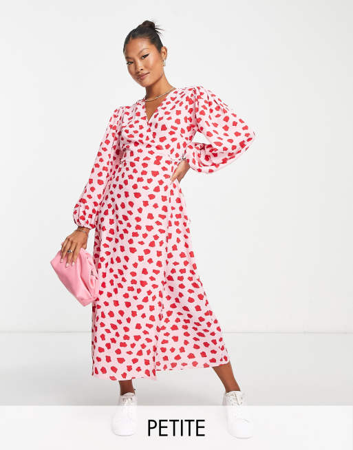 Glamorous Petite - Pink rød midikjole i slå-om-design med print