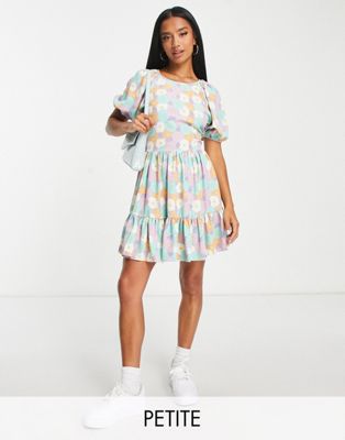 Glamorous Petite Puff Sleeve Tie Back Tiered Mini Dress In Pastel Daisy Print-multi