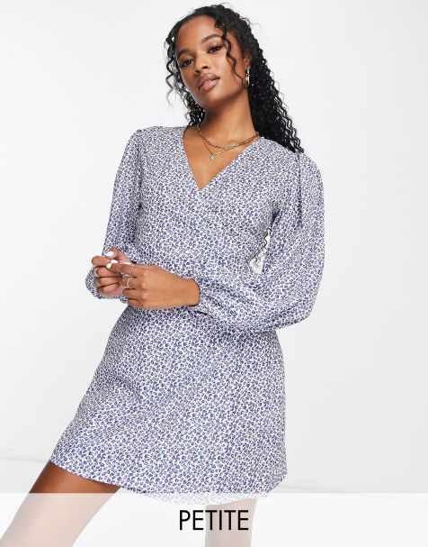 Glamorous Petite - Robe rétro courte coupe portefeuille à petites fleurs - Bleu - view 1
