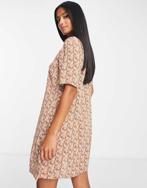 Print shift clearance dress with sleeves