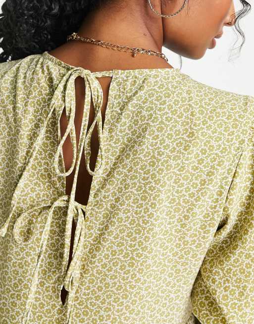Glamorous Petite tie back tiered midi smock dress in green olive floral, 3 of 4