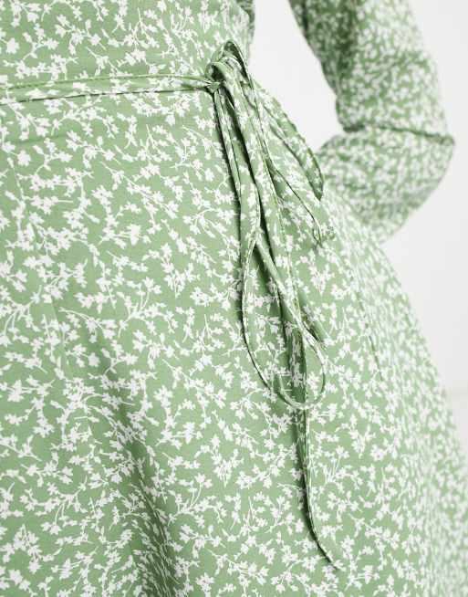 Glamorous Petite v neck tie waist tea playsuit in green ditsy floral, 3 of 4