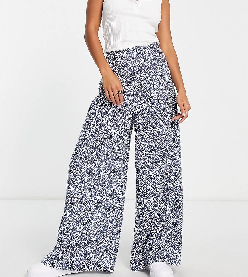 Glamorous Petite Wide Leg Relaxed Pants In Blue Ditsy Floral