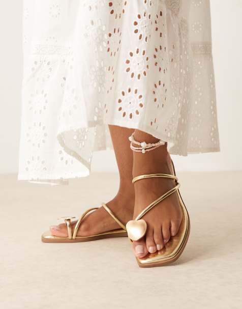 Glamorous - Platte sandalen met teendetail in goud - view 1