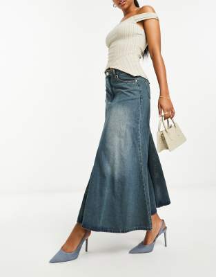 pleated a-line midi skirt in vintage wash denim-Blue