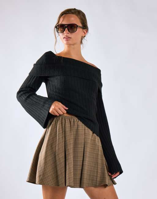 Glamorous Pleated mini skirt in light brown check, 2 of 4