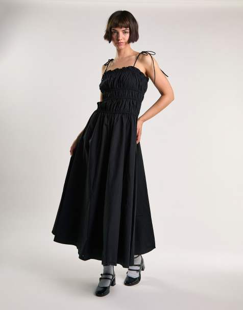 Glamorous Pleated strappy dress in black