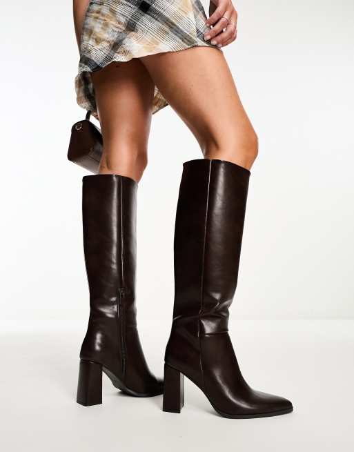 Glamorous pointed knee boots in chocolate