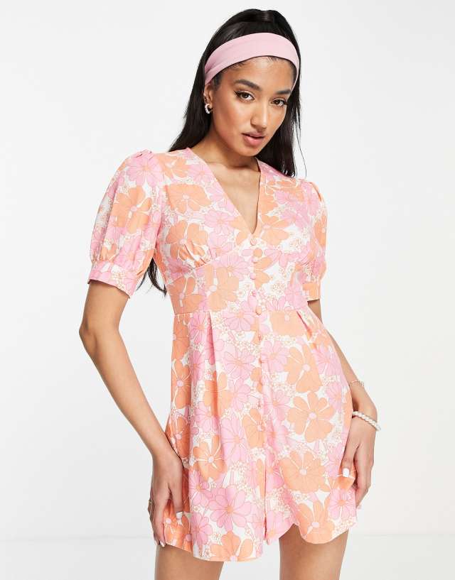 Glamorous - puff sleeve playsuit in 60s retro floral