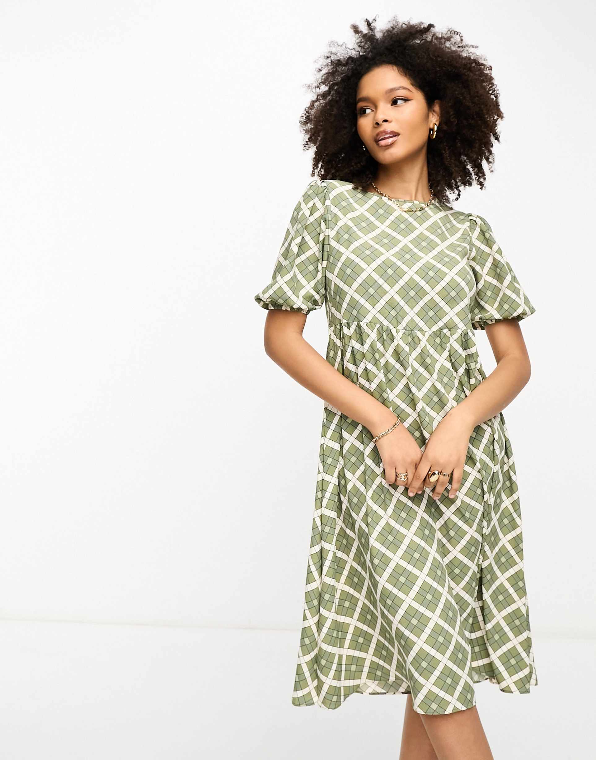 glamorous puff sleeve tiered skirt midi dress in green check