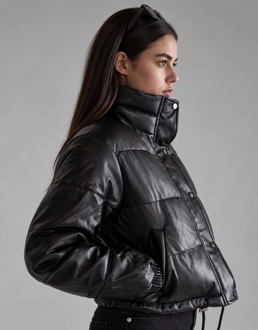 Glamorous Puffer cropped-jacket in black pu, 3 of 3