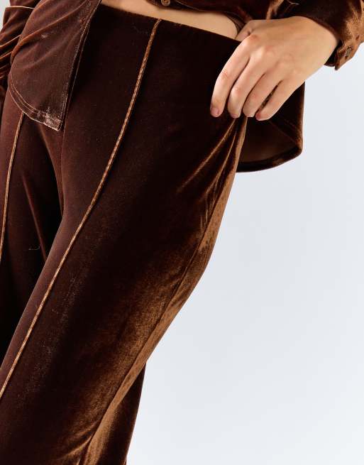 Glamorous Pull on wide leg trousers in brown velvet, 4 of 4
