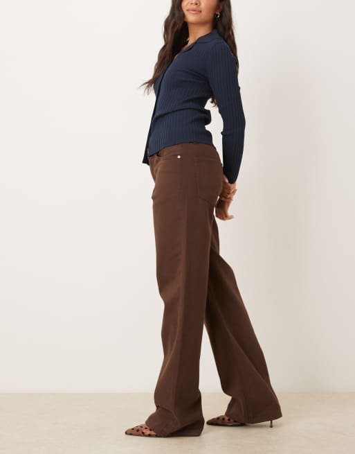 Glamorous Relaxed fit straight jeans in brown, 2 of 5