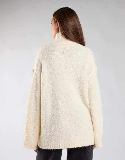 Glamorous Relaxed fit wide-sleeve knit jumper in cream, 2 of 4