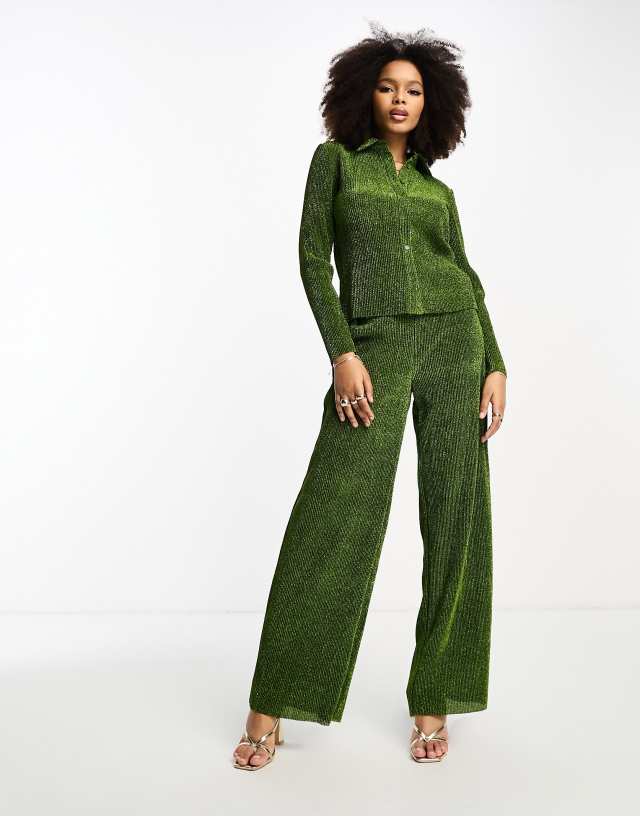 Glamorous - relaxed wide leg trousers in green glitter co-ord