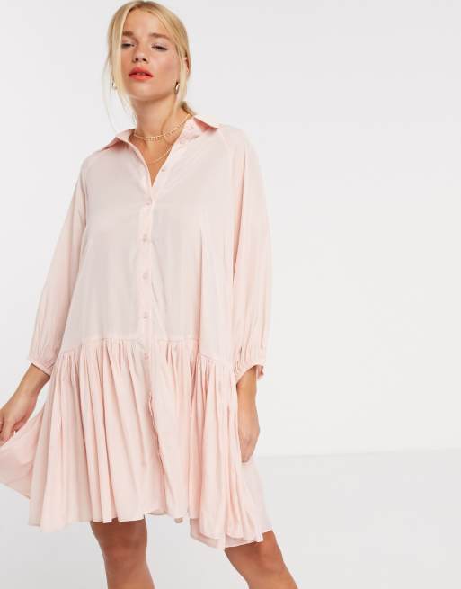 Glamorous Robe babydoll courte à manches volumineuses et dos ouvert