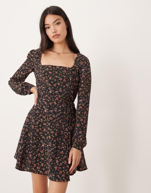 Glamorous - Robe courte à imprimé fleuri avec encolure carrée et manches longues - Noir/rouge, 2 de 4