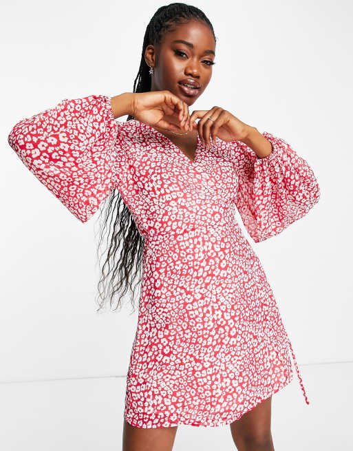 Glamorous Robe courte portefeuille en mousseline à manches