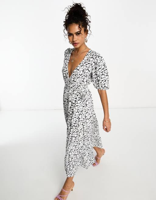 Glamorous Robe portefeuille longue petites fleurs avec manches courtes et liens la taille Noir et blanc