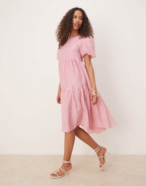 Glamorous Round neck midi dress in soft pink - view 1