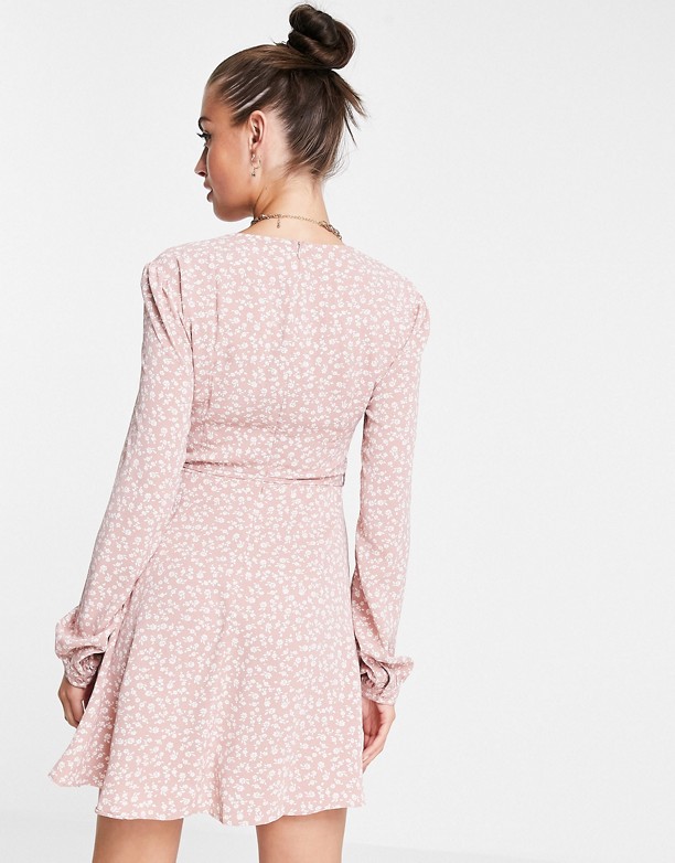  Na Sprzedaż Glamorous – RÓżowa sukienka swing w drobne kwiatki z paskiem RÓżowy w drobne kwiaty