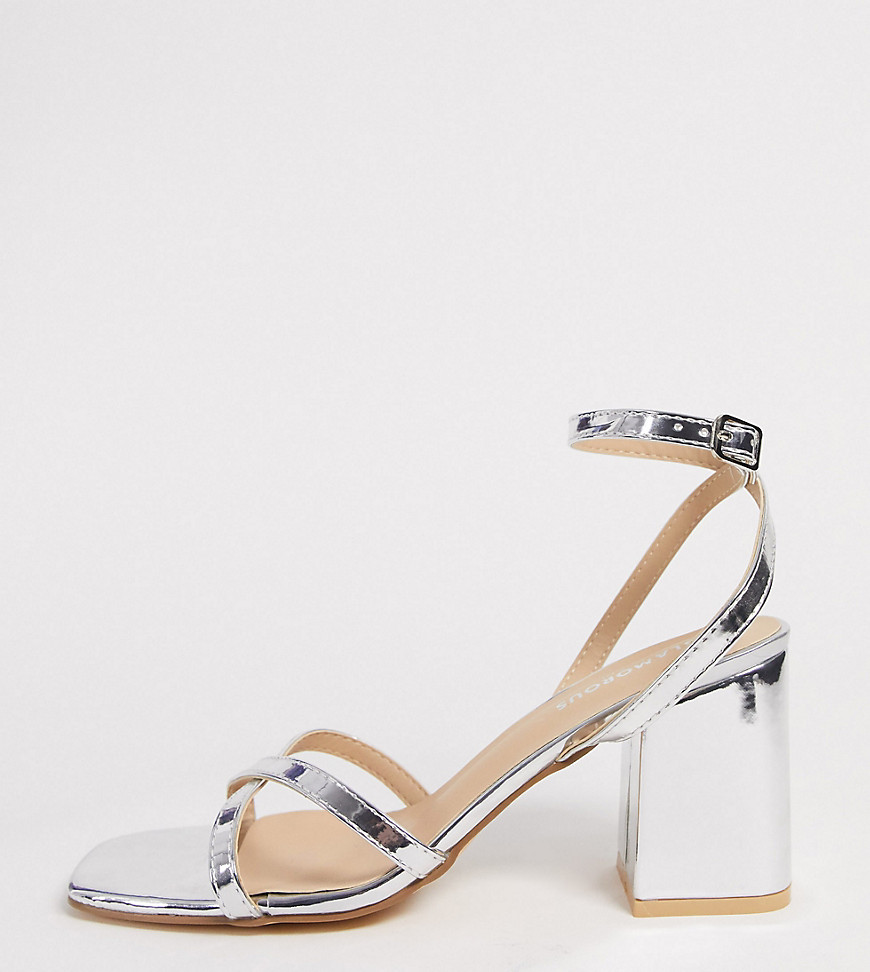 Glamorous - Sandalen met blokhak en brede pasvorm in metallic zilver