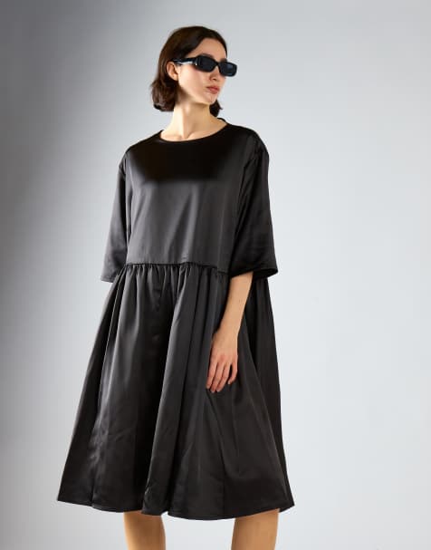 Glamorous Scallop back oversize midi dress in black sateen - view 1