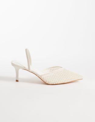 Glamorous - Schuhe in Elfenbein mit Kitten-Absatz und Perlenverzierung-Weiß