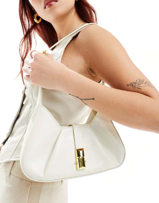 Glamorous – Schultertasche in Creme mit goldfarbener Schnalle