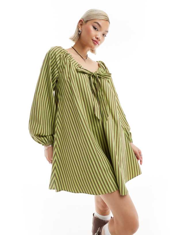 Glamorous - scoop bow neck volume mini smock dress in stripe