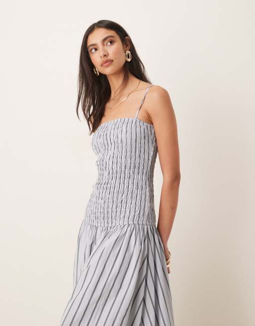 Glamorous shirred drop waist maxi dress in white charcoal stripe, 3 of 4