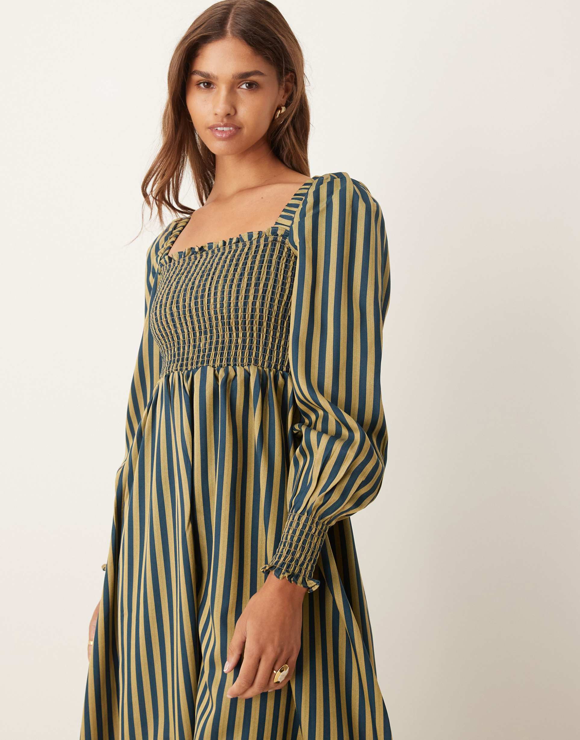 glamorous shirred midi dress with puff sleeves in navy yellow stripe