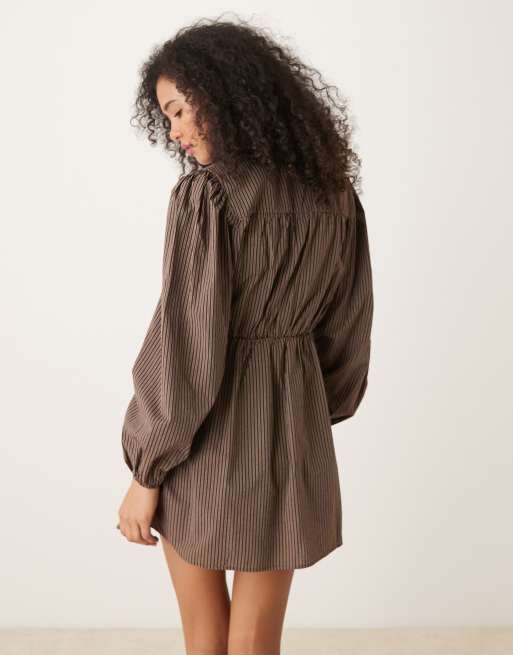 brown smock dress The Gauze and the pockets give a practical element. Glamorous - Mini Smock Dress