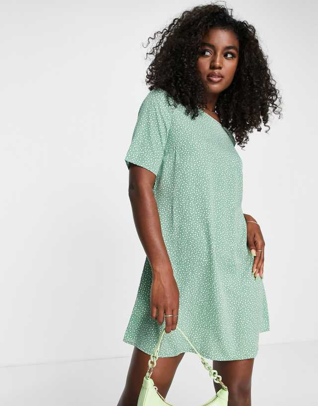 Glamorous short sleeve shift dress in green ditsy