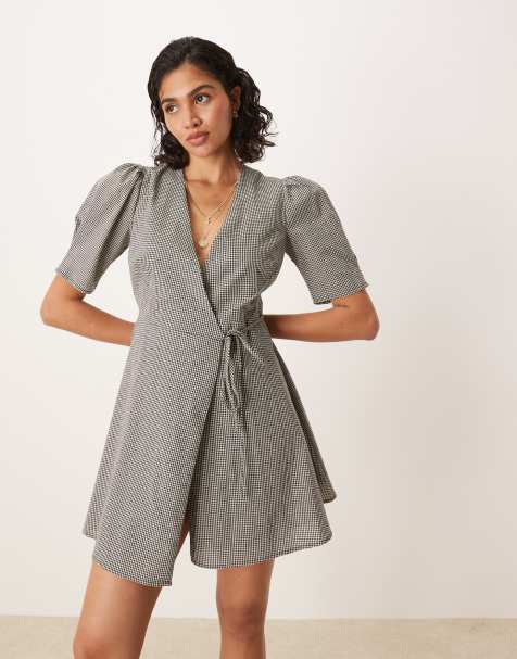 Glamorous short sleeve wrap mini dress in micro black check - view 1