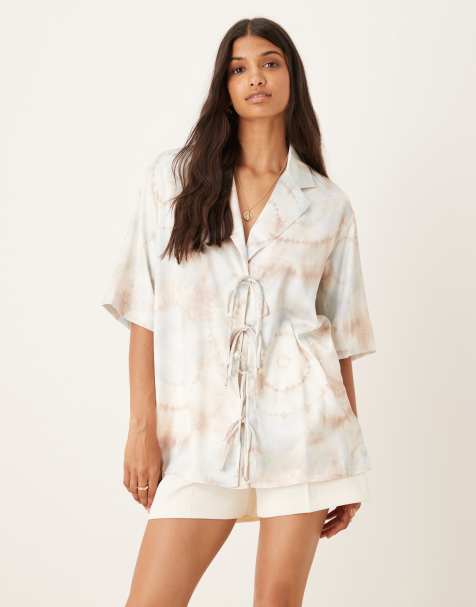 Glamorous Short-Sleeves-Tie-Front- Blouse in beige grey watercolour - view 1