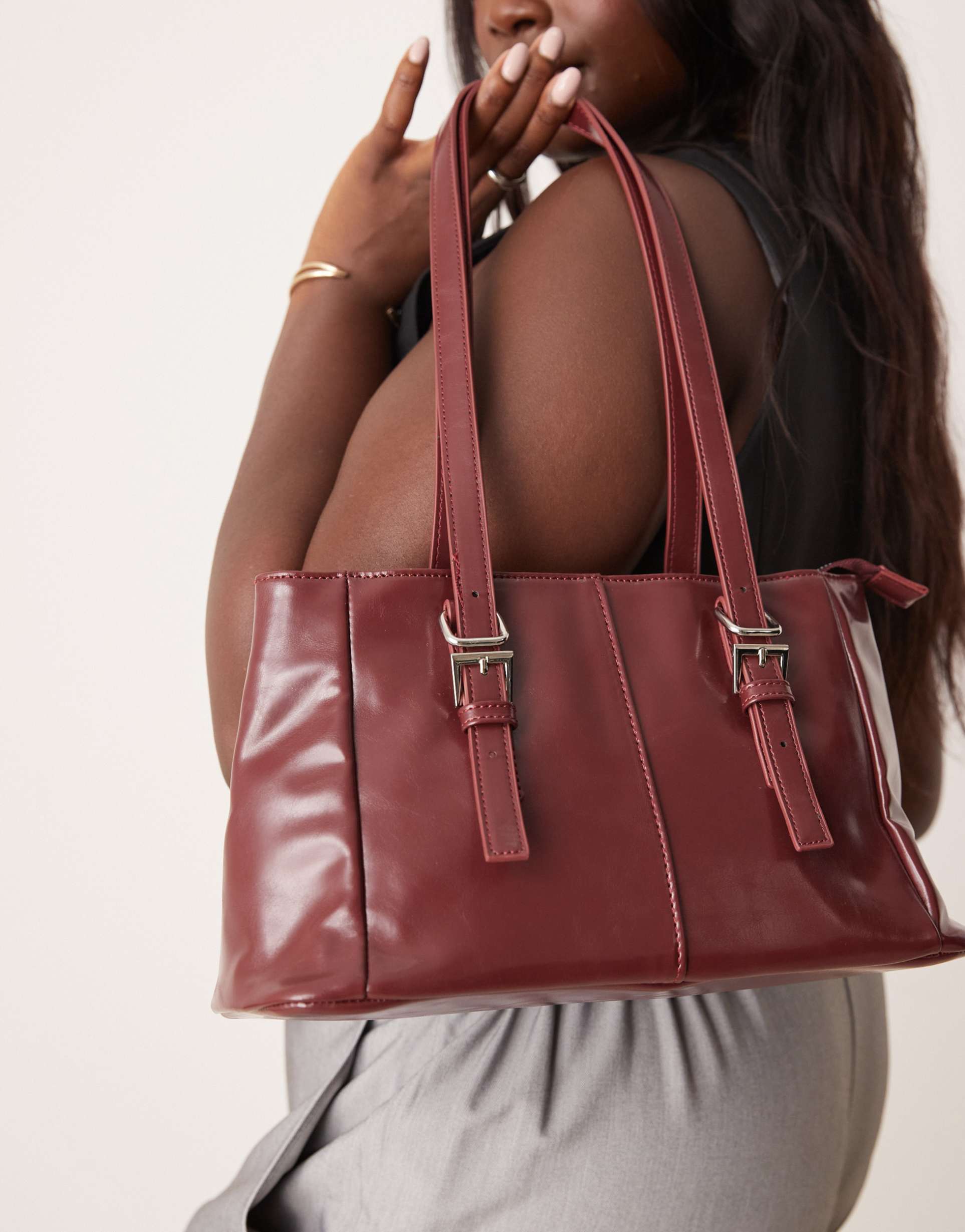 glamorous shoulder tote bag in burgundy faux patent