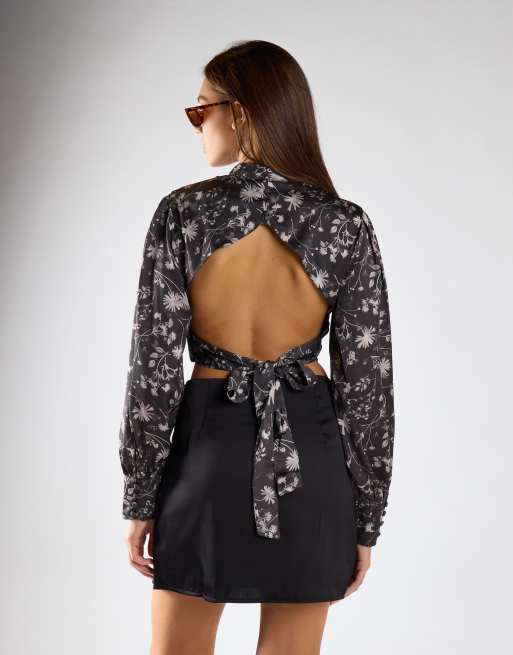 Glamorous Side slit mini skirt in black sateen, 2 of 4