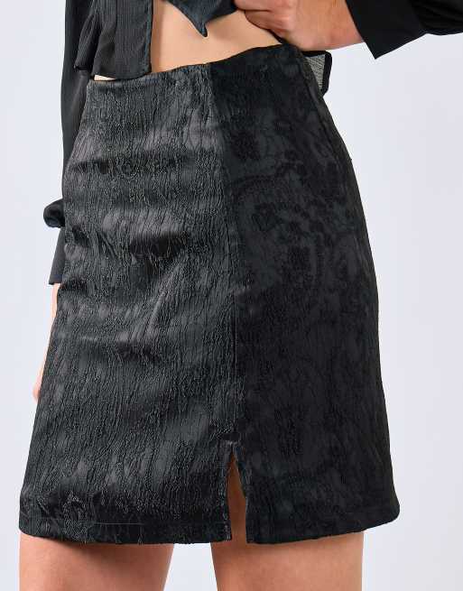 Glamorous Side split mini skirt in black brocade, 3 of 4