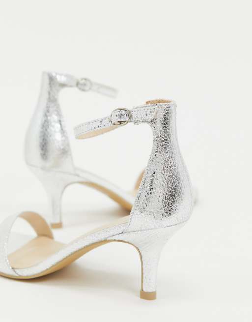 Silver sandals shop 2 inch heel