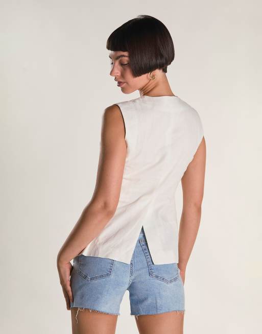 Glamorous Slim fit stretchy denim short in light blue wash, 4 of 4