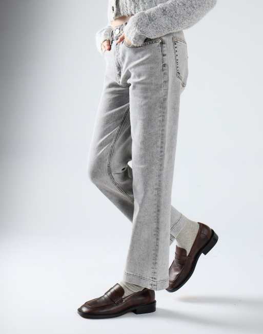 Glamorous Slim straight jeans in light grey wash, 3 of 4