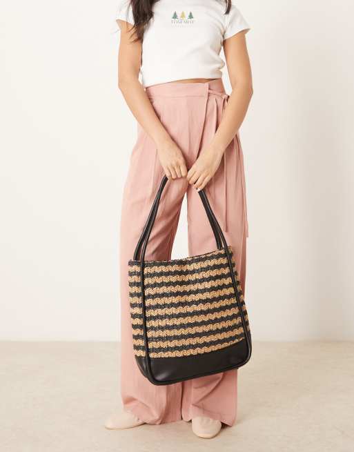Glamorous - Sort/naturfarvet tote-taske med striber i strå 