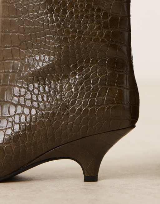 Glamorous – Spitze, mittelhohe Stiefeletten in olivgrüner Kroko-Optik mit Kitten-Absatz, 2 von 4