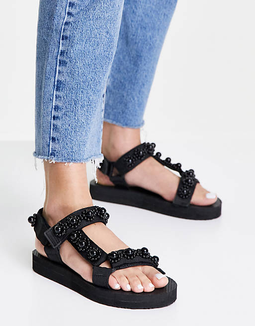 Glamorous sporty sandals with pearl detail in black