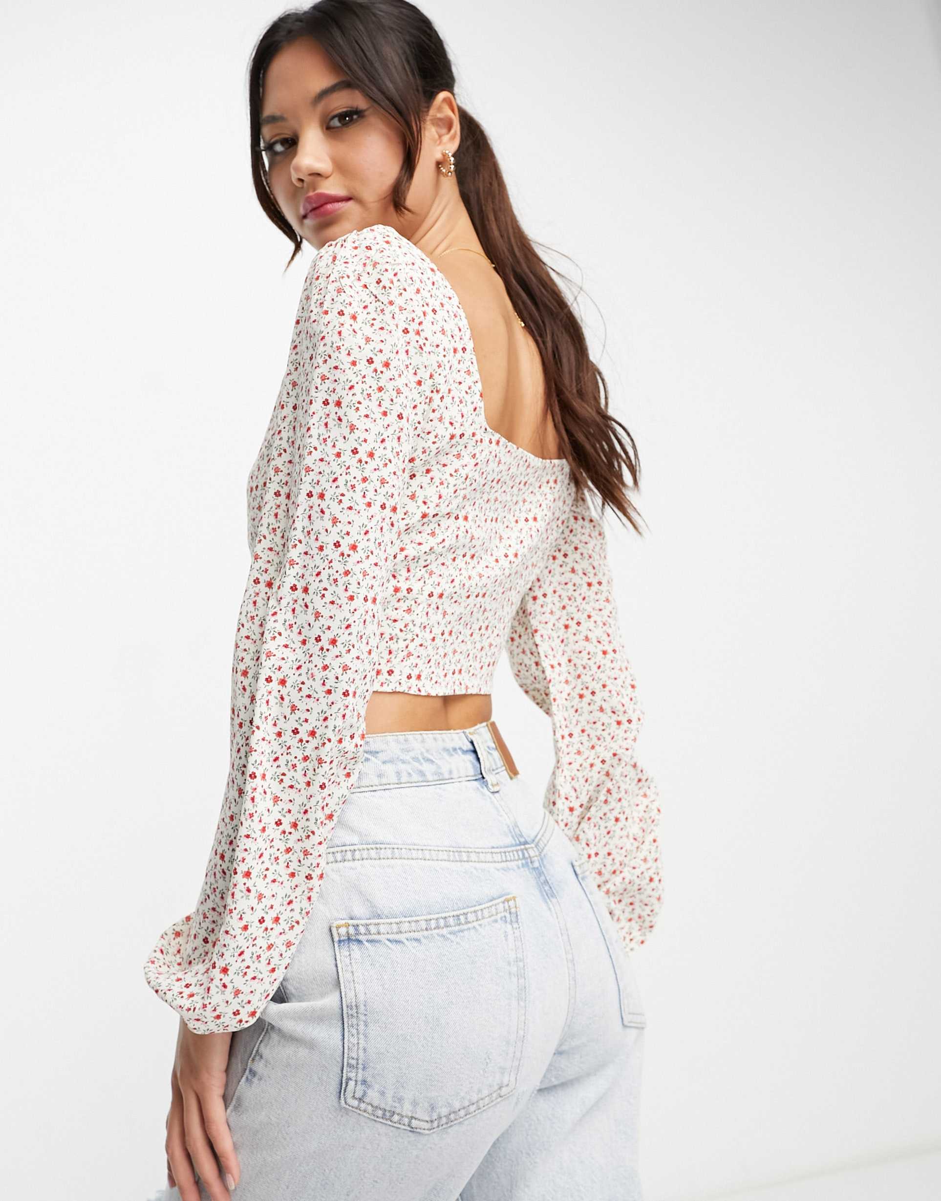 Glamorous square neck fitted blouse in vintage floral view 3