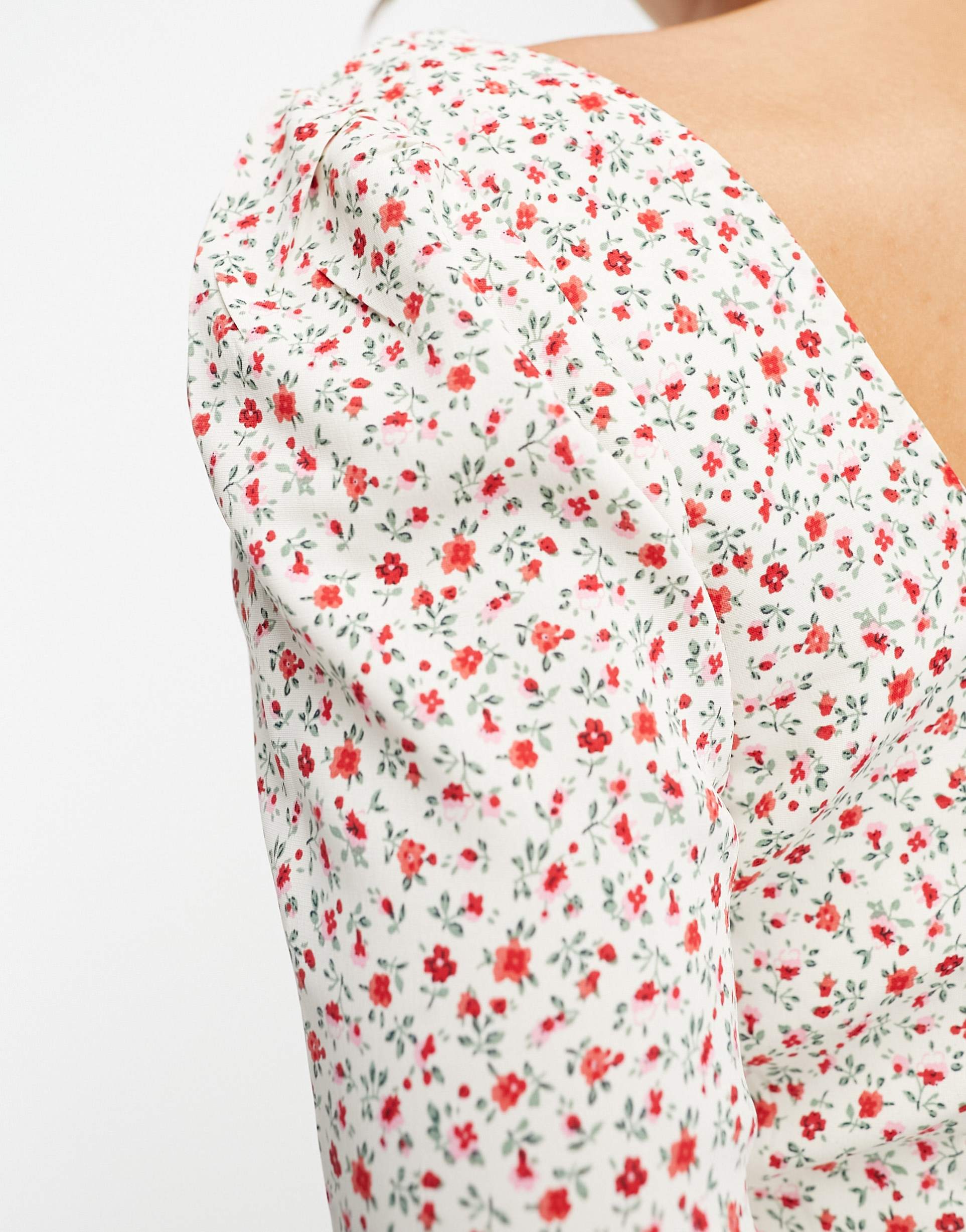 Glamorous square neck fitted blouse in vintage floral view 4