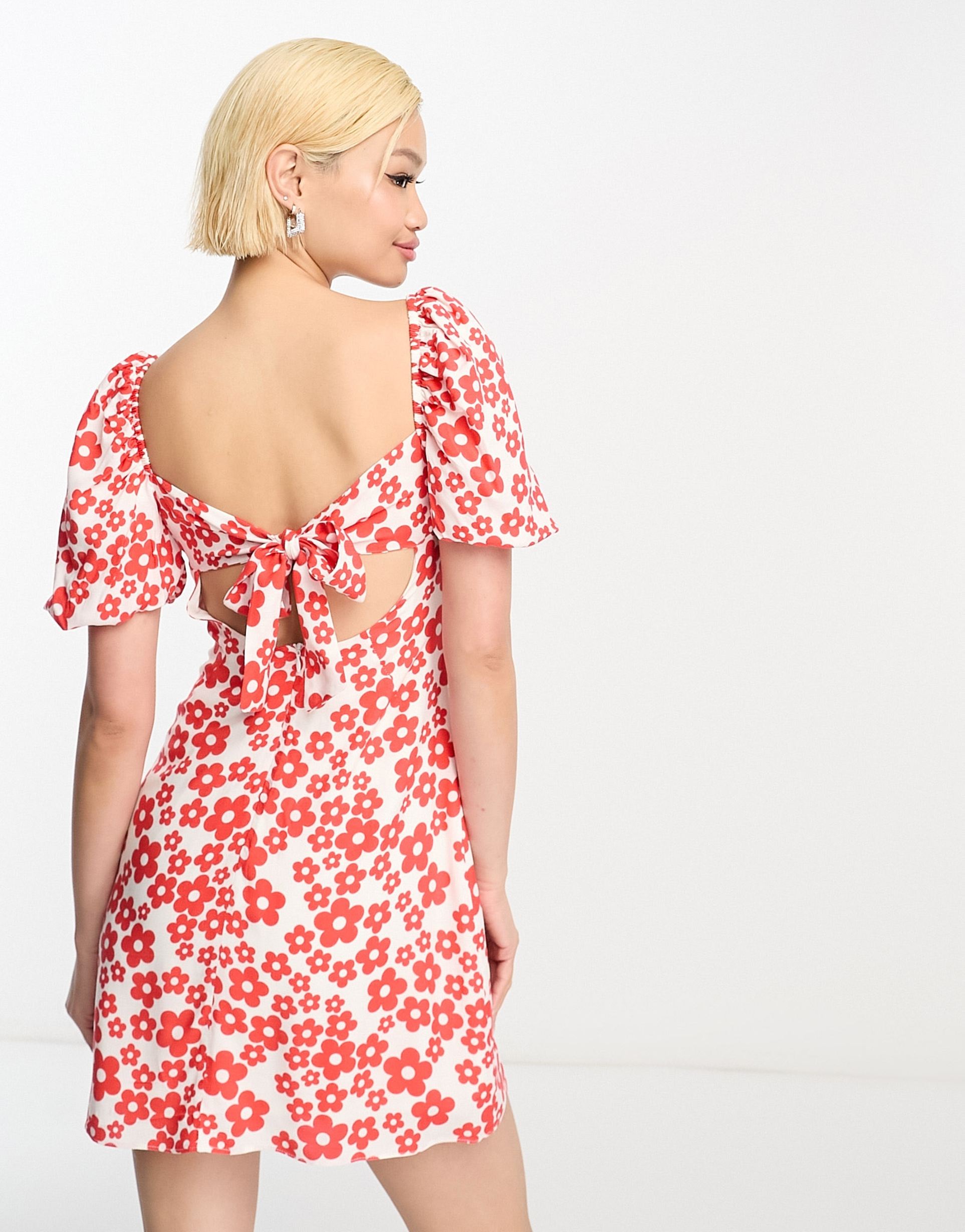 glamorous square neck mini smock dress tie back in red floral