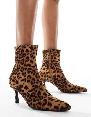 Glamorous - Stiefeletten mit Leopardenmuster und Kitten-Heel-Absatz-Brown